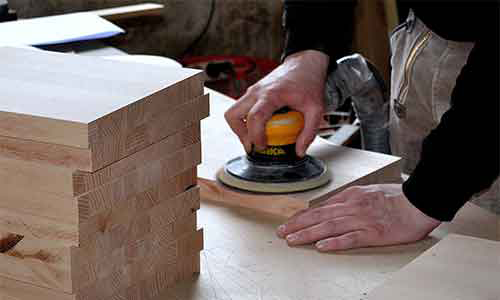 Réparation et restauration de palettes endommagées.